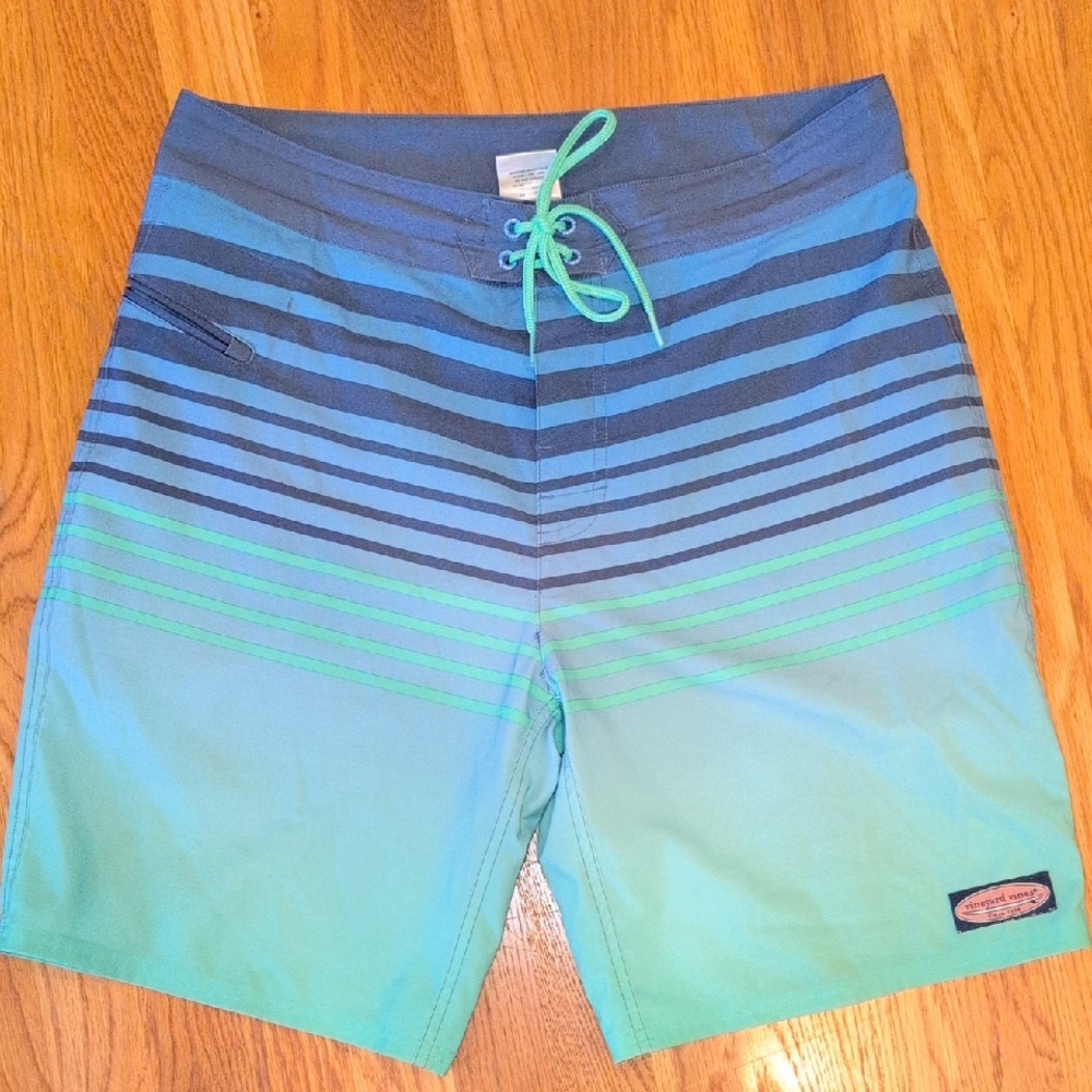 Vineyard Vines Blue and Green Gradient Board Shorts Size 33